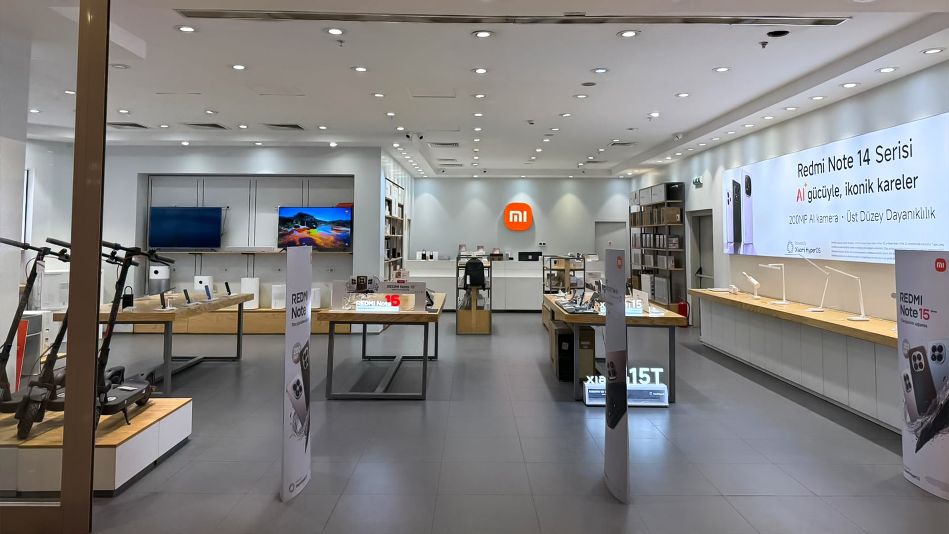 Evofone Vadi İstanbul Mi Store mağaza içi görünüm