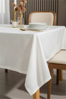Henriy 150x220 cm Dertsiz Leke Tutmaz Şık Masa ÖrtüsüSamimi bir yemek, aile içinde hoş bir akşam masanıza uyacak masa örtüleri ve runner'lar