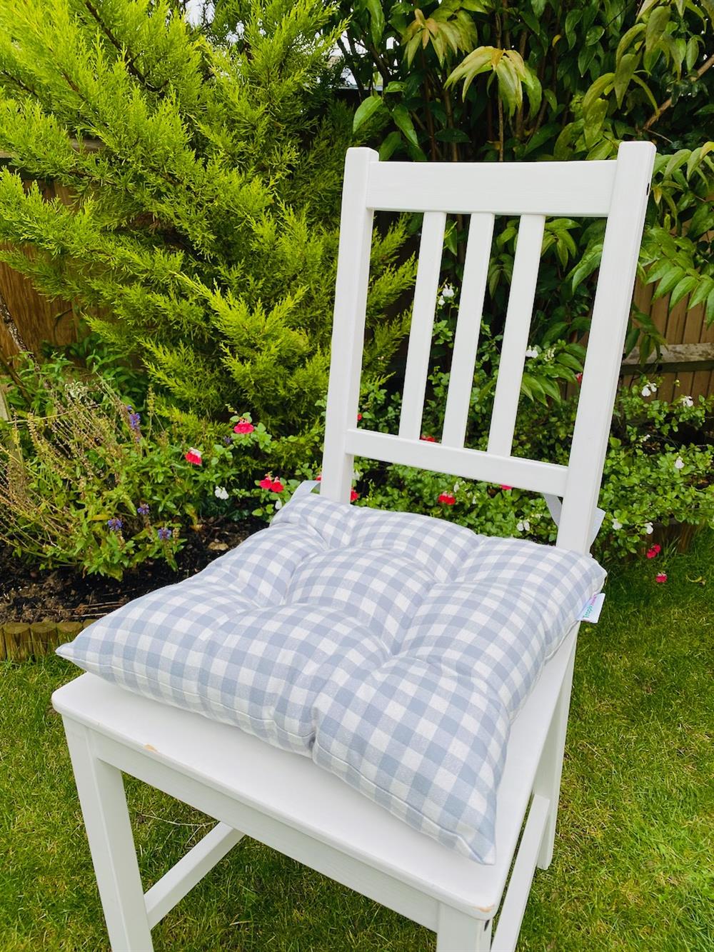 Ekose Gri Renk Pamuklu Kumaş Pofidik Silikon Elyaf Sandalye Minderi 35x35 cm