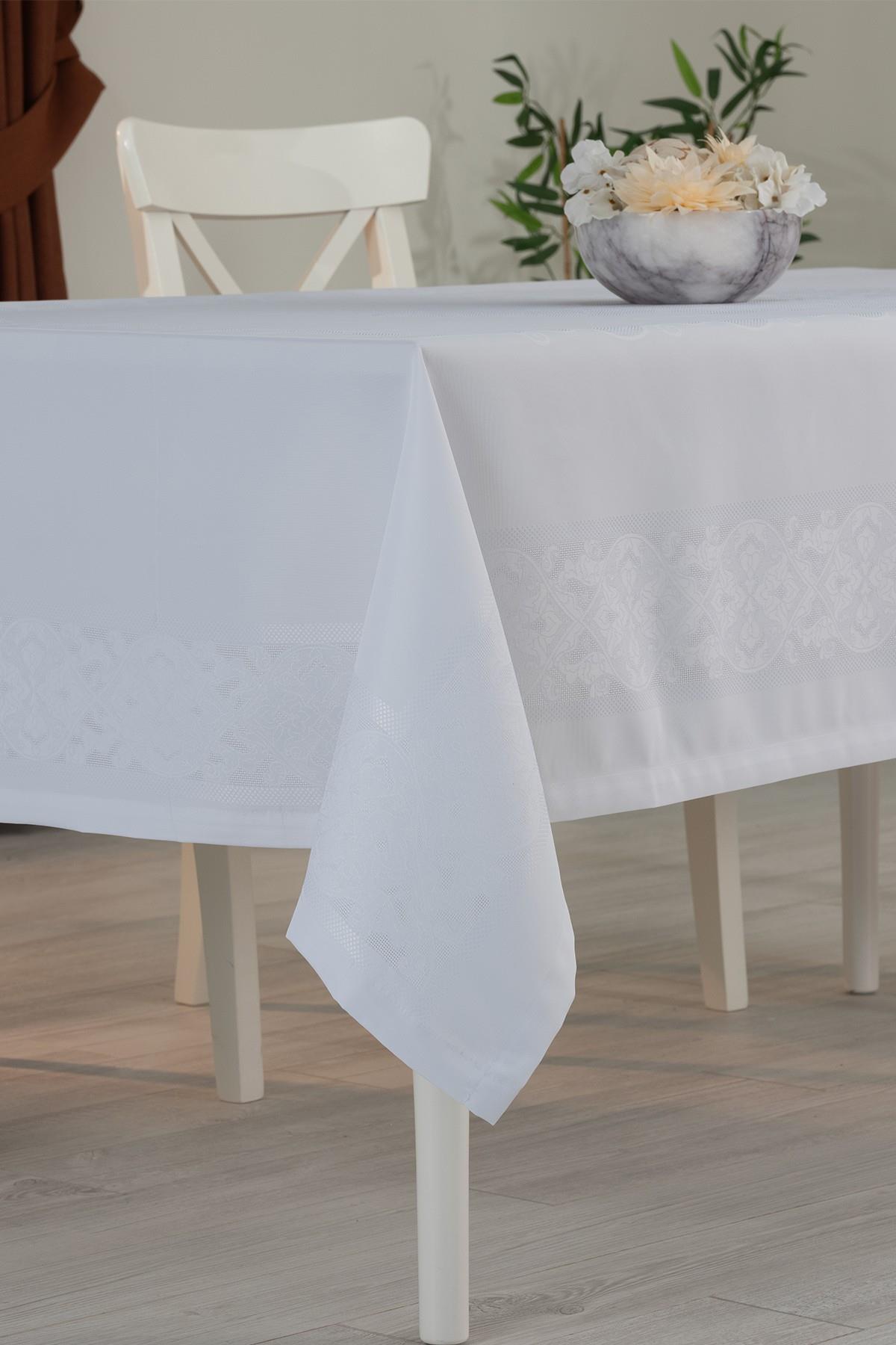 Pano Jumbo Masa Örtüsü Leke Tutmaz Polyester Jakarlı Pano 8 Kişilik Lüks Beyaz 150 x 220 cm Masa ÖrtüsüSamimi bir yemek, aile içinde hoş bir akşam masanıza uyacak masa örtüleri ve runner'lar