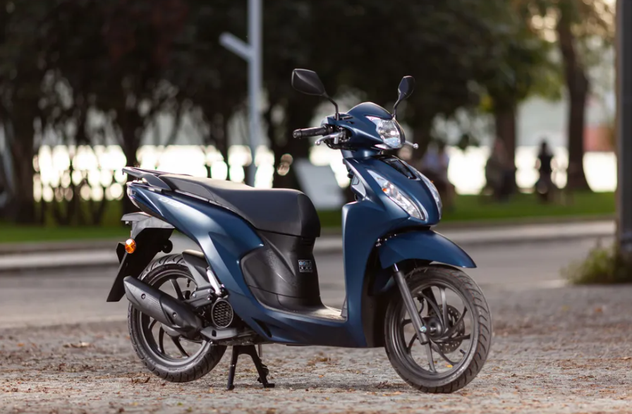 Honda Dio İncelemesi: Şehir İçi Ulaşımın Şık ve Ekonomik Yüzü Kapak Resmi