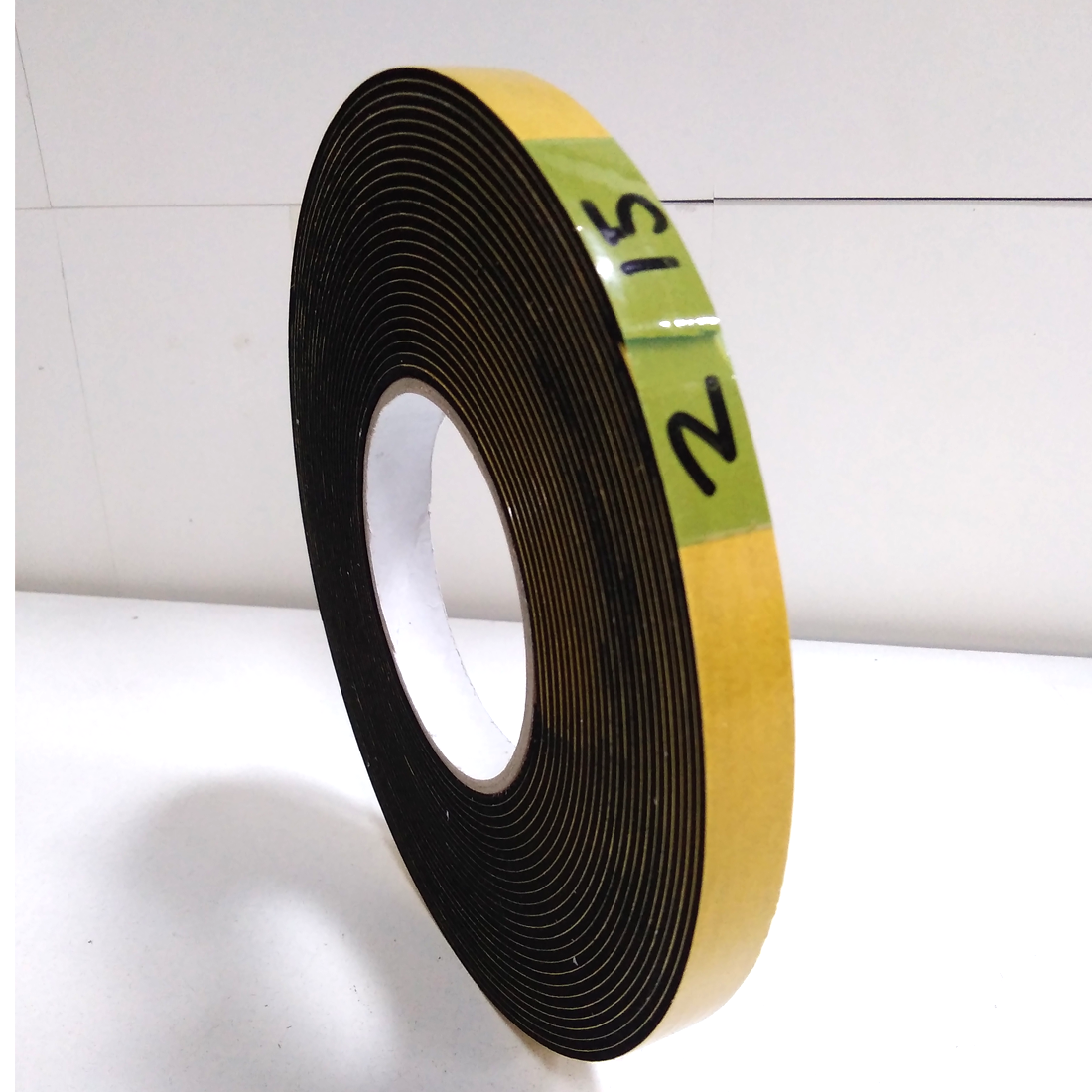 Contacall Kapı Pencere İzolasyon Bandı Yapışkan Sünger 2 mm Kalınlık 15 mm Genişlik 10 Metre Uzunluk / EPDM-2*15