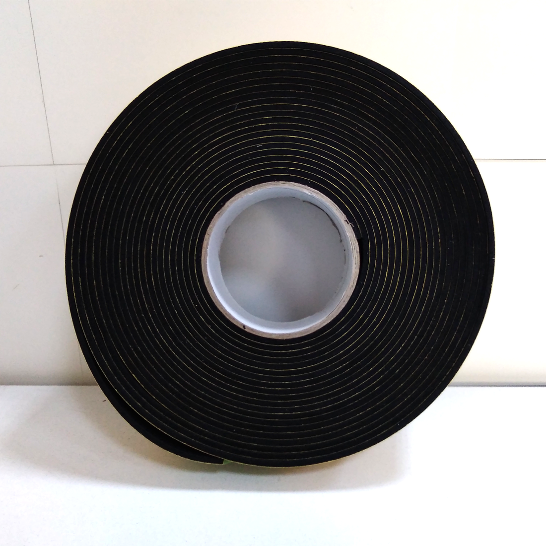Contacall Kapı Pencere İzolasyon Bandı Yapışkan Sünger 2 mm Kalınlık 50 mm Genişlik 10 Metre Uzunluk / EPDM-2*50