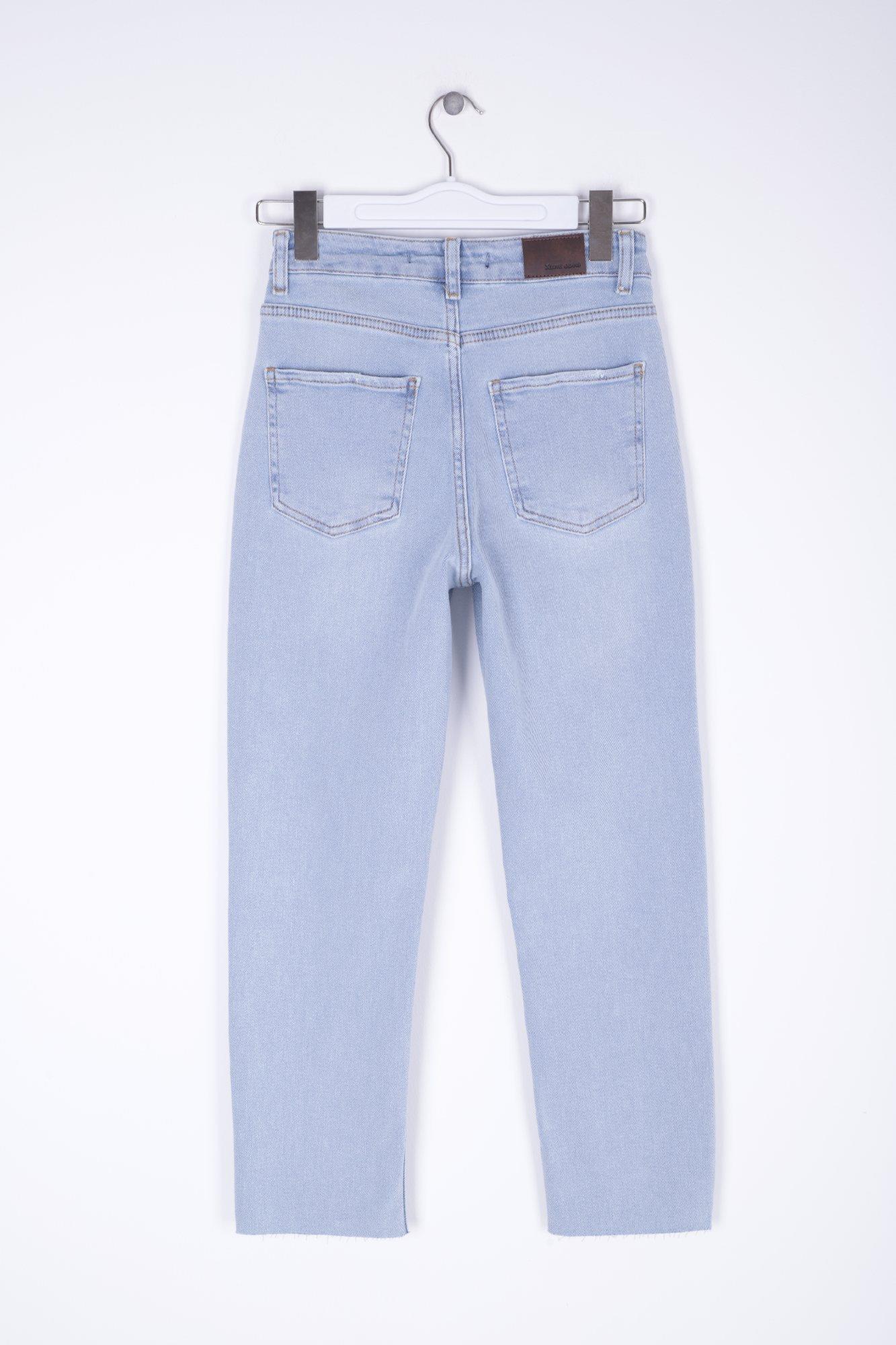 Dikişsiz Paça Yüksek Bel Mom Fit Kot Pantolon