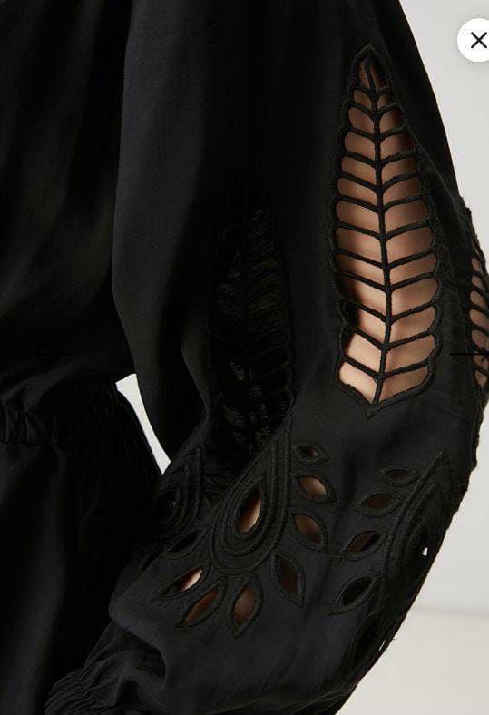 Bymn. Kol Nakışlı Elbise