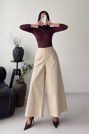 Arkası Lastikli Bol Paça Kot Pantolon 7120