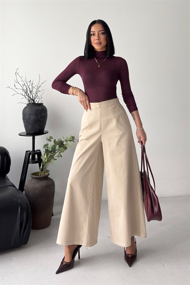 Arkası Lastikli Bol Paça Kot Pantolon 7120