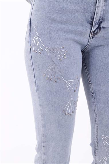 Çapraz Taşlı Mom Fit Kot Pantolon