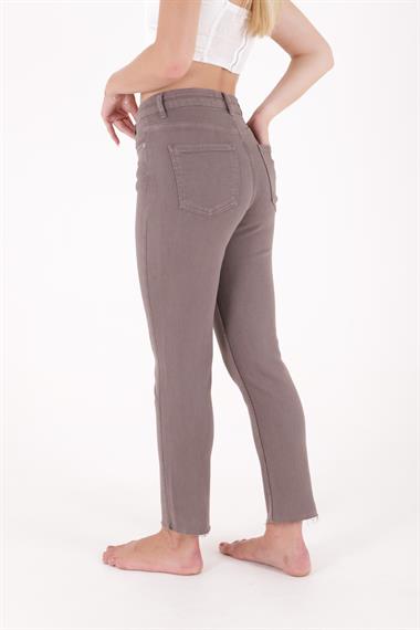 Dikişsiz Paça Mom Fit Kot Pantolon