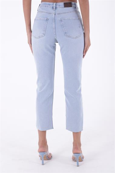 Dikişsiz Paça Yüksek Bel Mom Fit Kot Pantolon