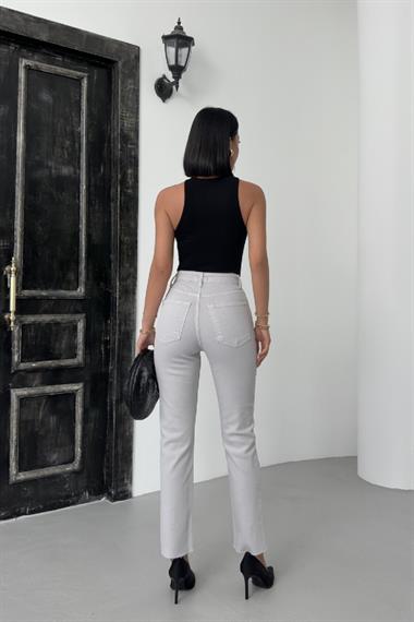 Dikişsiz Paça Mom Fit Kot Pantolon