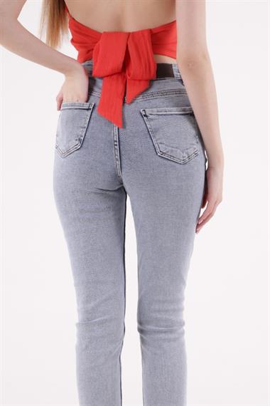 Dikişsiz Paça Yüksek Bel Mom Fit Kot Pantolon