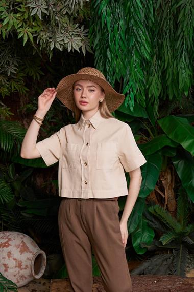 Düğmeli Kısa Kollu Keten Gömlek