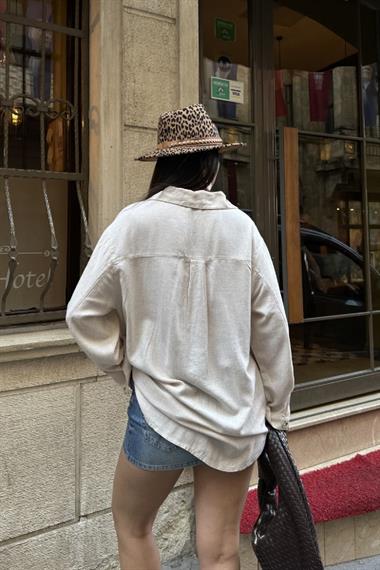 Düğmeli Oversize Gömlek
