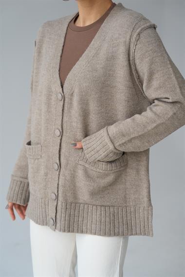 Kadın 5 Düğmeli Cepli Triko Hırka - Vizon