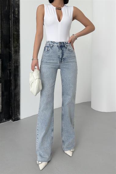 Kesik Paça Straight Fit Kot Pantolon