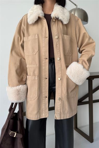 Kol ve Yakası Kürk Detaylı Orta Boy Kot Ceket