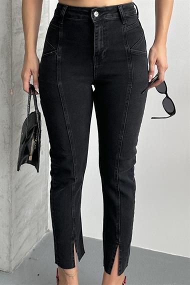 Parçalı Önü Yırtmaçlı Dikişsiz Paça Pantolon