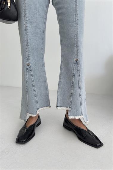 Püsküllü Parçalı Kot Pantolon