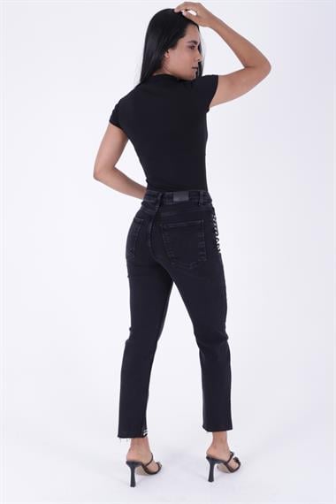 Taşlı Mom Fit Kot Pantolon