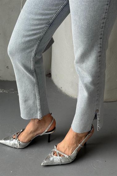 Yanı Yırtmaçlı Flare Paça Mom Kot Pantolon