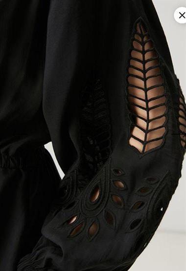 Bymn. Kol Nakışlı Elbise