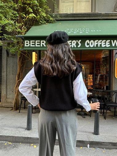 Fermuarlı Yaka Triko Süveter