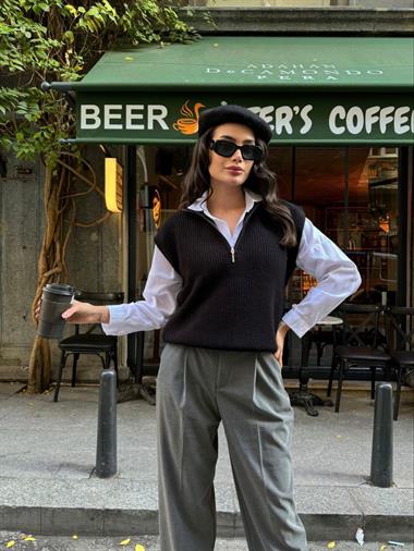 Fermuarlı Yaka Triko Süveter