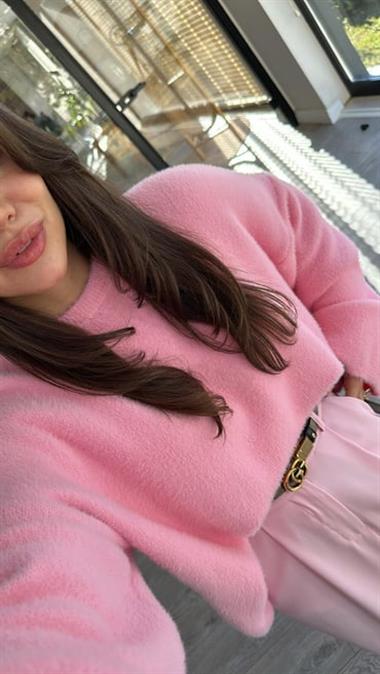 Geniş Kol Sakallı Yumoş Triko Kazak