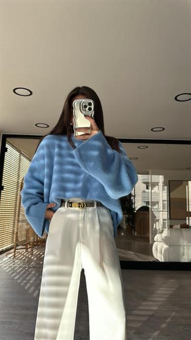 Geniş Kol Sakallı Yumoş Triko Kazak