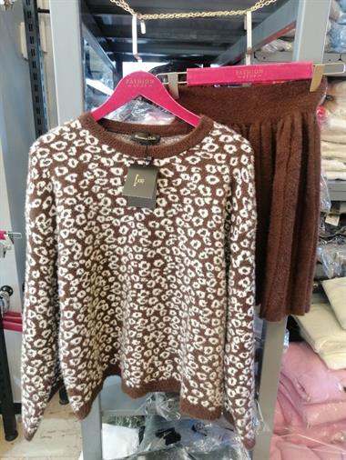 Leopar Desen Sakallı Yumoş Triko Etekli Takım