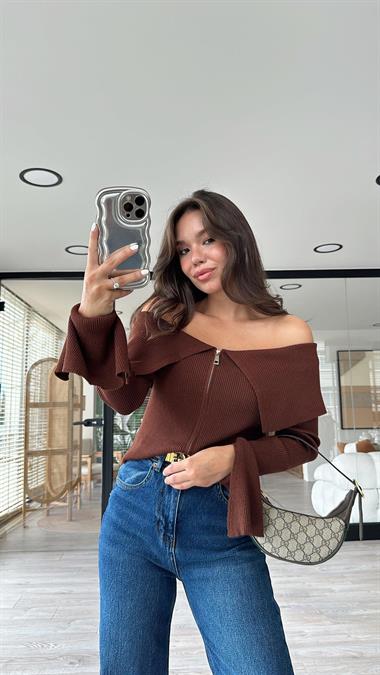 Madonna Collar Zippered Ribbed Sweater