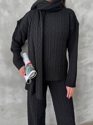 Şal Detay Örgü Desenli Triko Takım