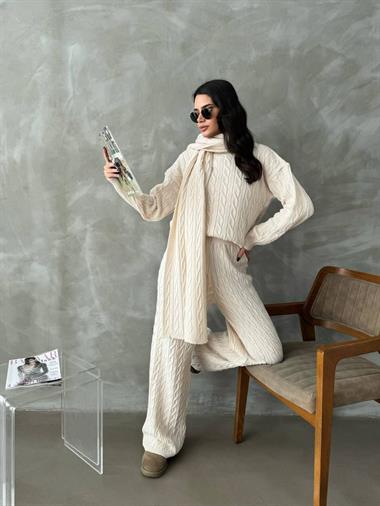 Şal Detay Örgü Desenli Triko Takım