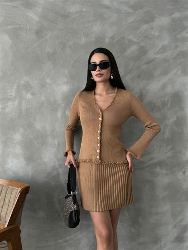 Knitted Skirt Suit