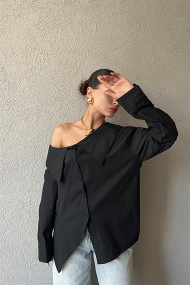 Asymmetrical Shirt with Collar Detail