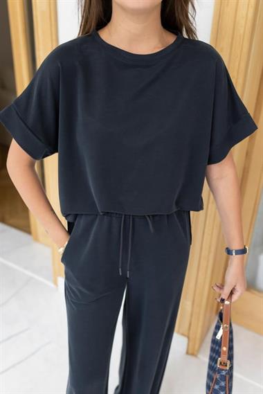 Yandan Yırtmaçlı Tişört Pantolon Takım