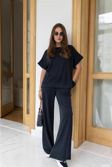 Yandan Yırtmaçlı Tişört Pantolon Takım