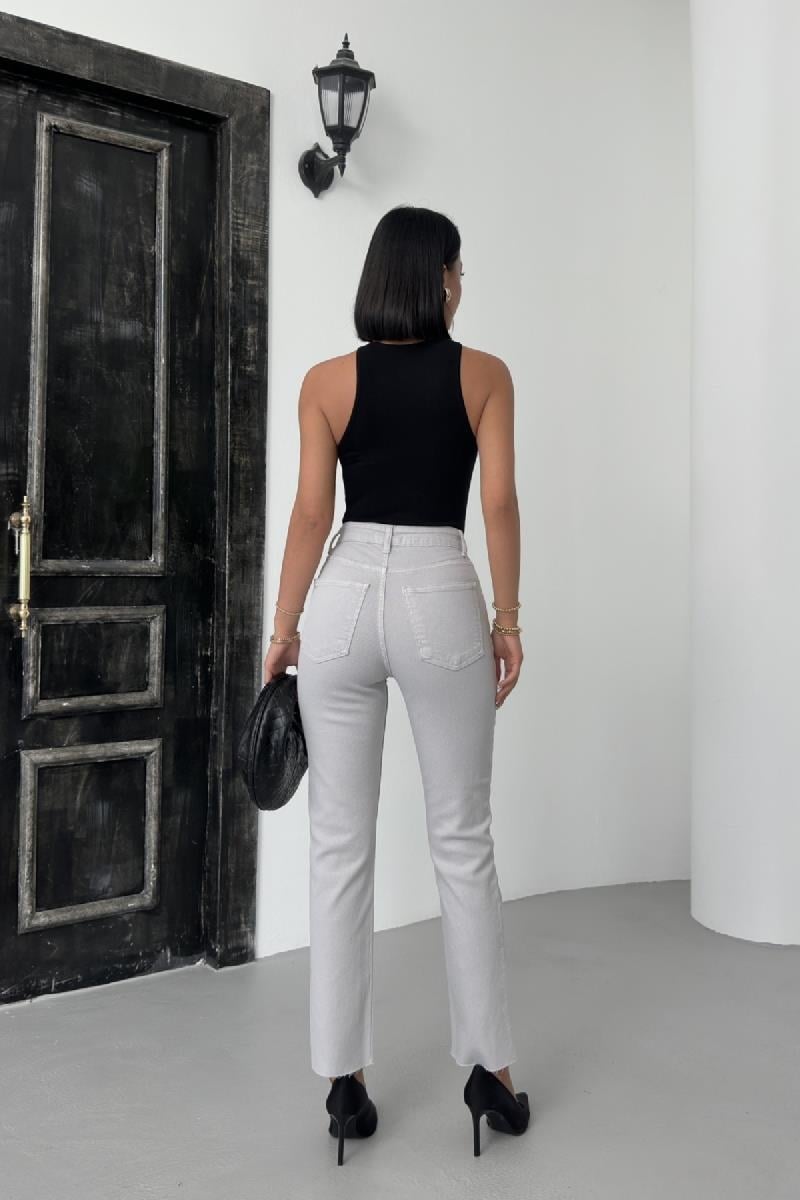Dikişsiz Paça Mom Fit Kot Pantolon