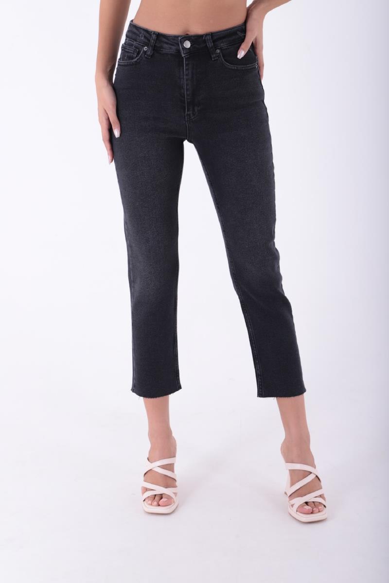Dikişsiz Paça Mom Fit Kot Pantolon