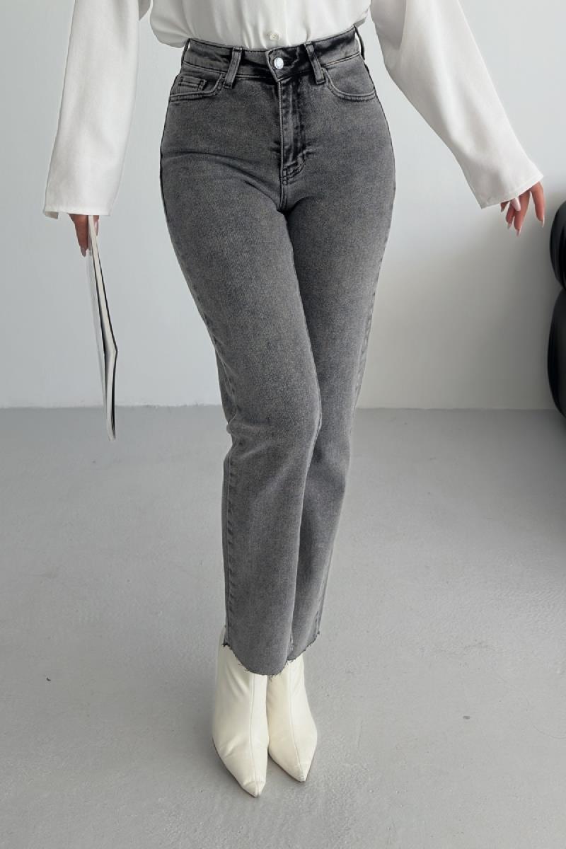 Dikişsiz Paça Mom Fit Kot Pantolon