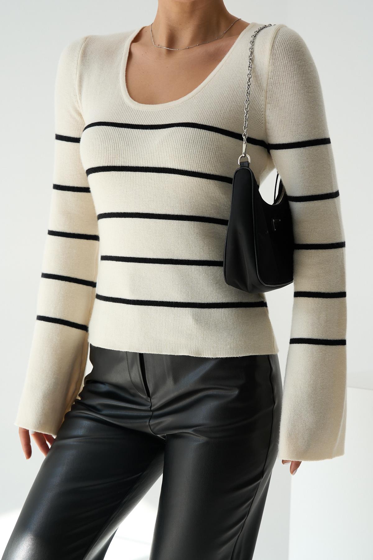 Kadın Aicha İspanyol Kol Çizgili Triko Kazak - Açık Krem-Siyah
