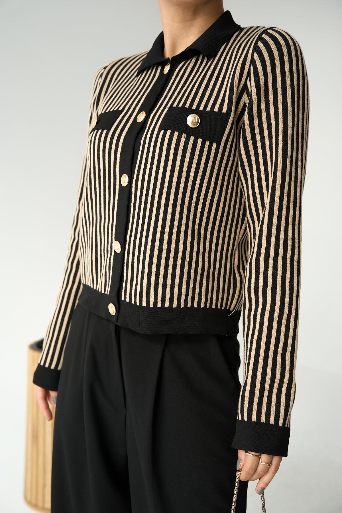 Kadın Cepli Düğmeli Triko Hırka - Bej-Siyah