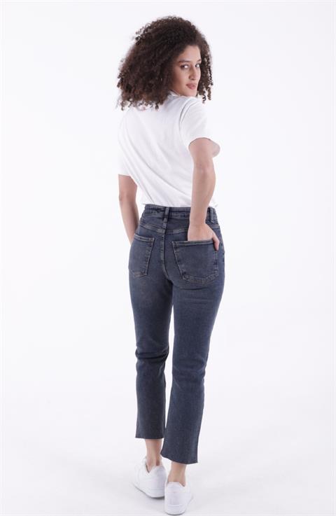 Dikişsiz Paça Mom Fit Kot Pantolon