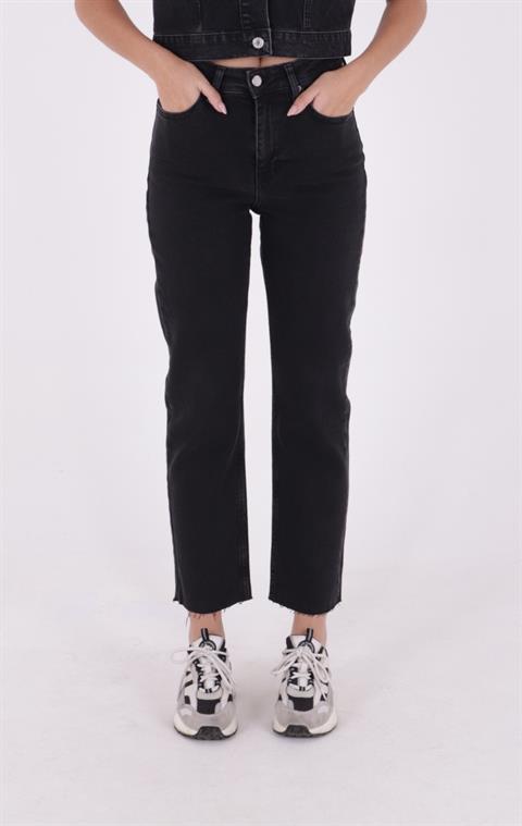 Dikişsiz Paça Mom Fit Kot Pantolon