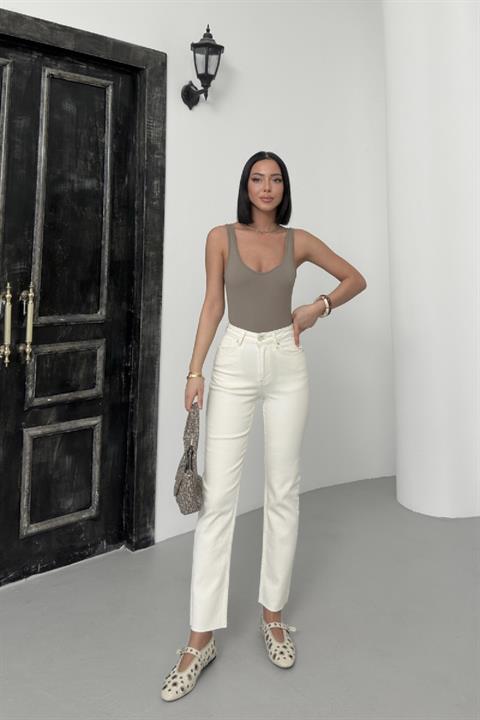 Dikişsiz Paça Mom Fit Kot Pantolon