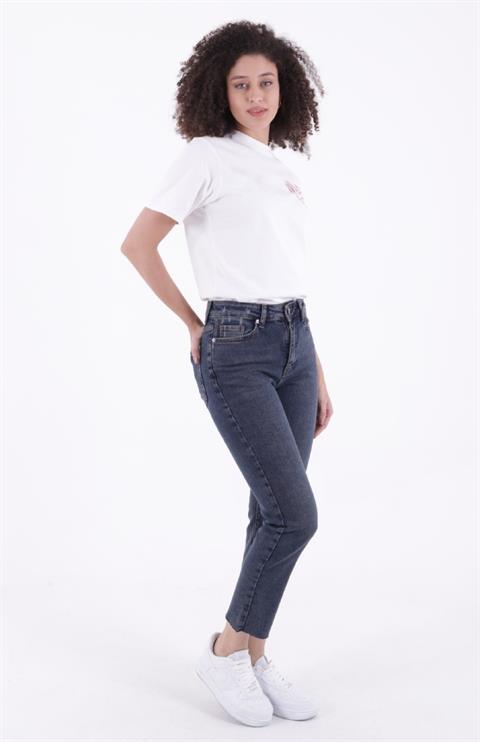 Dikişsiz Paça Mom Fit Kot Pantolon