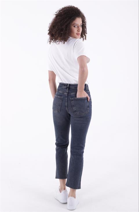 Dikişsiz Paça Mom Fit Kot Pantolon
