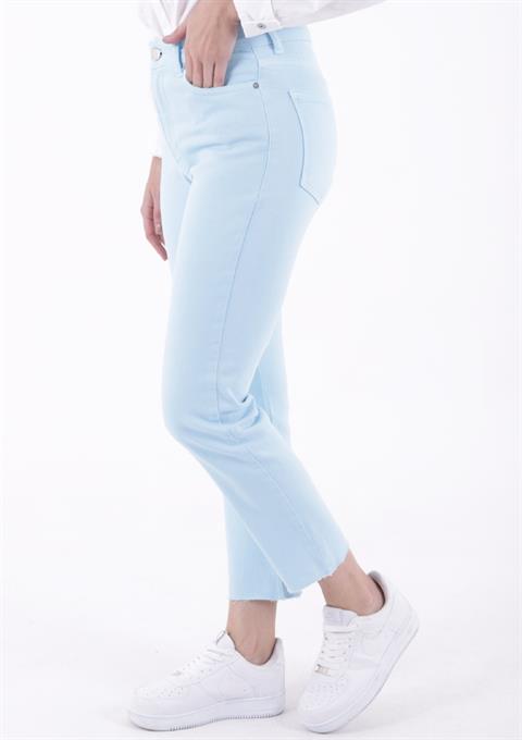 Dikişsiz Paça Mom Fit Kot Pantolon
