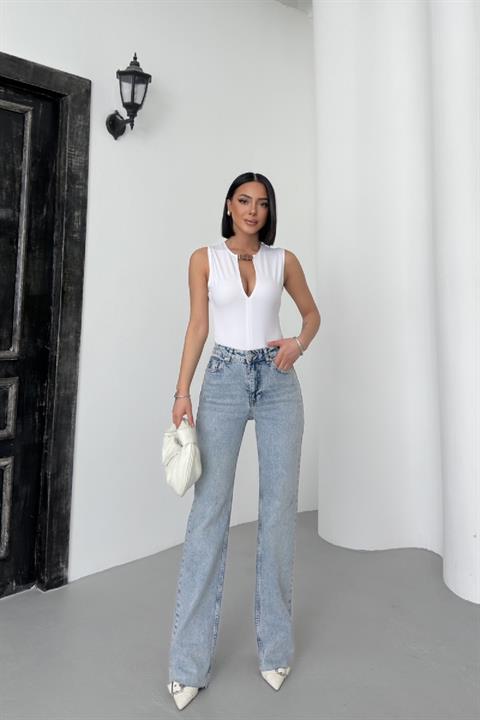 Kesik Paça Straight Fit Kot Pantolon